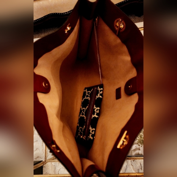 Gucci Tweed Rajah Tote - Picture 3 of 7